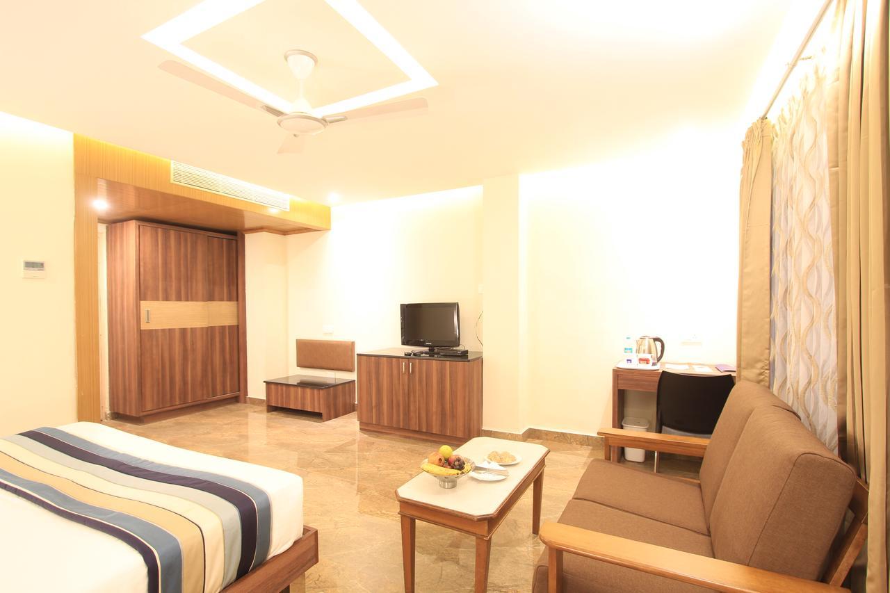 สันเทศ ไพรด์ Hotel ไมซอร์ ภายนอก รูปภาพ